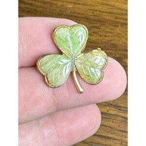 Vintage‎ Clover Brooch Pin Holiday Gold-Tone 3/4” Inch